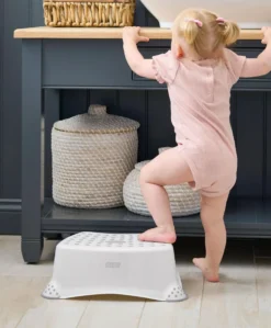 Anti Slip Step Up Stool – Pebble Grey