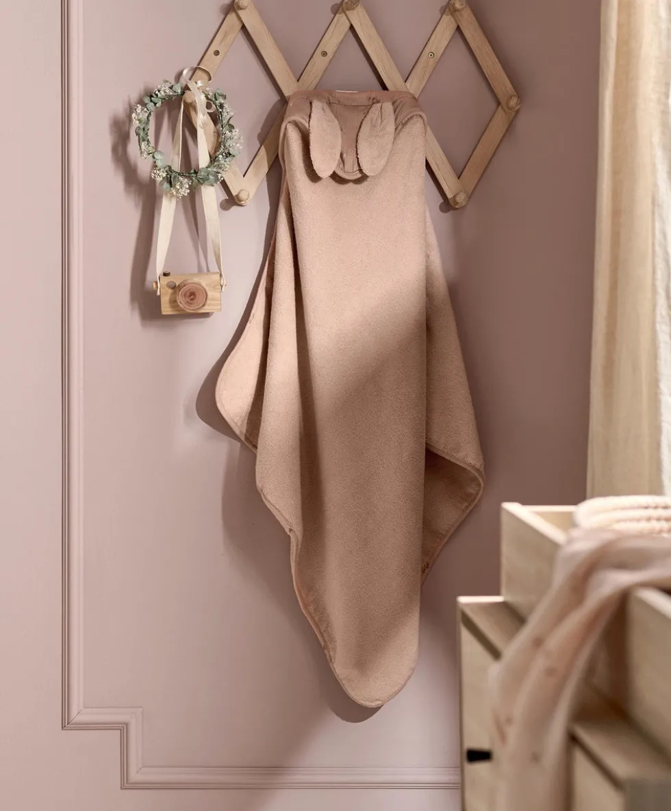 Hooded Towel - Welcome to the World Wildflower