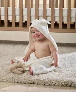 Hooded Towel - White - Welcome to the World Seedling
