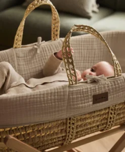 Little Green Sheep Muslin Moses Basket & Mattress - Truffle