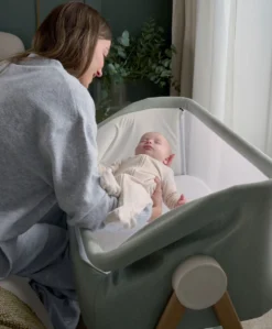 Lua Bedside Crib - Sage
