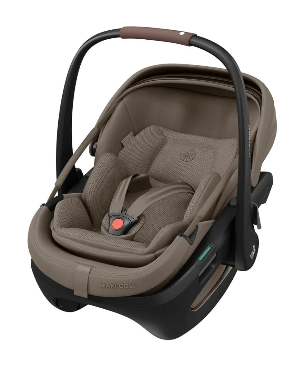 Maxi-Cosi Fame Cabin Pushchair Bundle with Maxi-Cosi Coral Slide Pro Car Seat & Base (5 Pieces) -Truffle