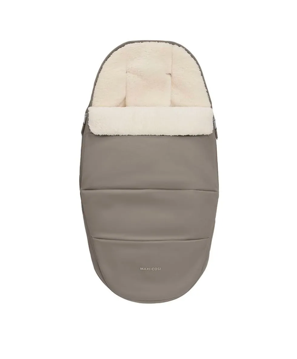 Maxi-Cosi Fame Ultimate Pushchair Bundle with Maxi-Cosi Coral Slide Pro Car Seat & Maxi-Cosi Pearl XL Slide Pro Car Seat (10 Pieces) - Oak Truffle