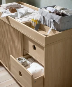 Oska Wide Dresser Changer - Oak