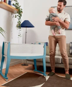 SnuzPod Studio Bedside Crib – Santorini Sky Blue