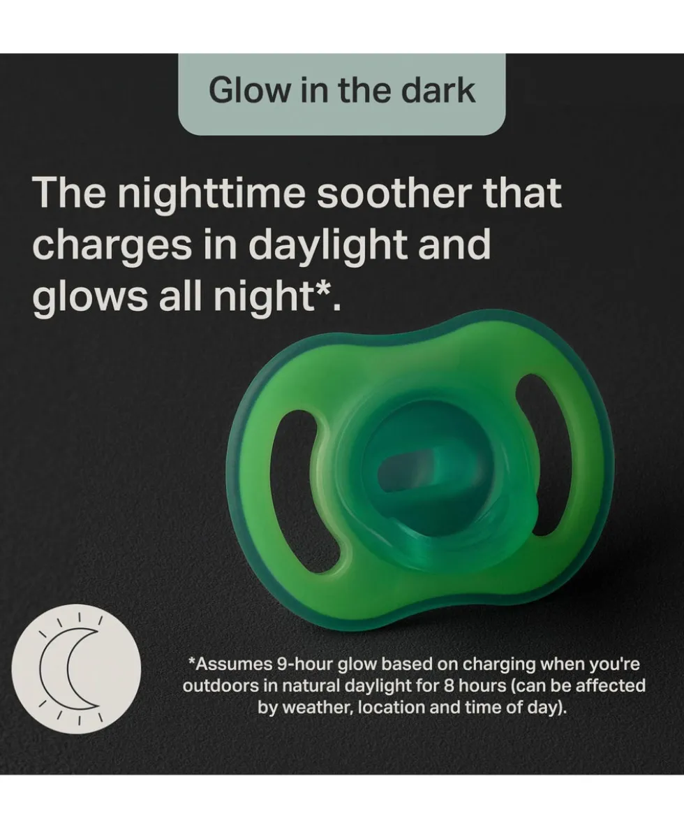 Tommee Tippee Ultra-light StayPut Night Glow Soother 0-6m (2 Pack)