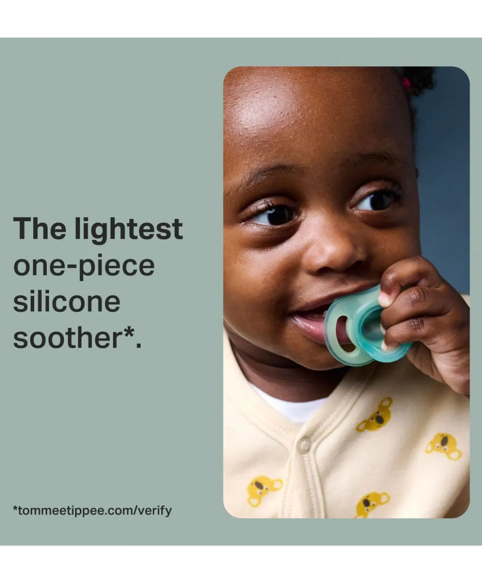 Tommee Tippee Ultra-light StayPut Night Glow Soother 0-6m (2 Pack)
